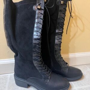 Stylish Black Lace-Up Women's Boots